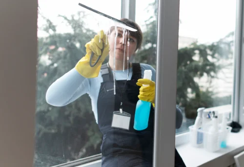 Nettoyage de vitres intérieures et extérieures à Sacy